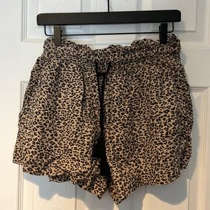 Linen Blend Leopard Shorts